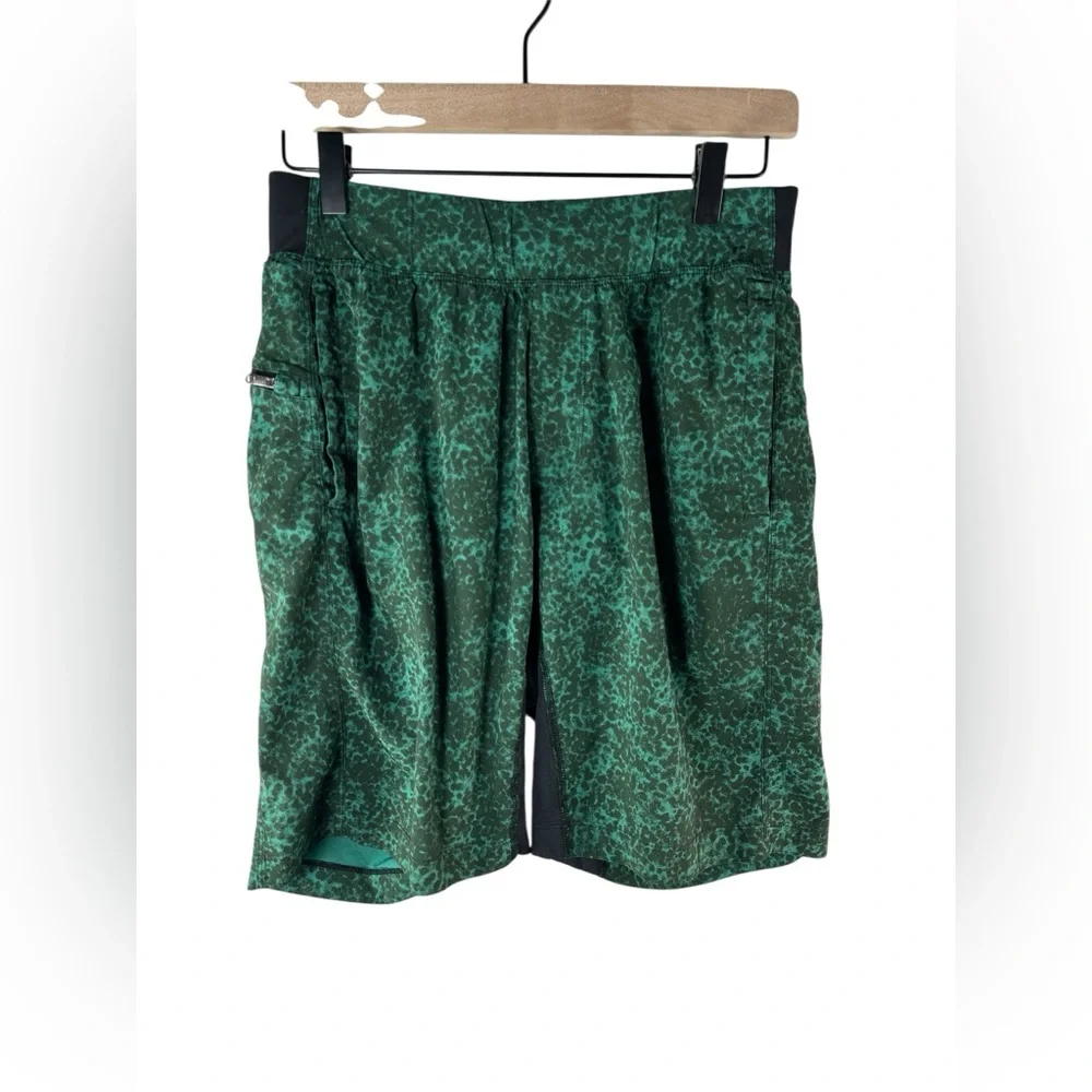 Lululemon T.H.E.‎ Short Green Pattern Men’s Size S Athletic Training Gym